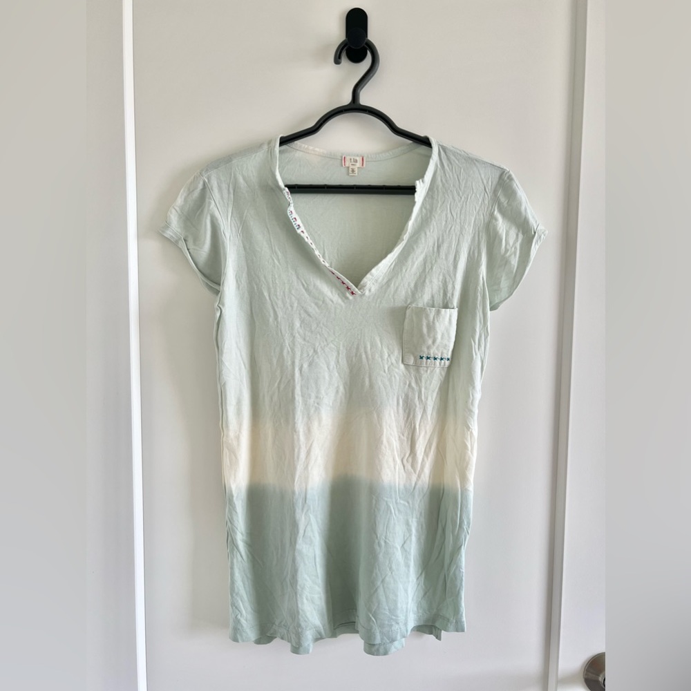 T.LA Anthropologie V Neck Pocket Tee Tie Dye Design